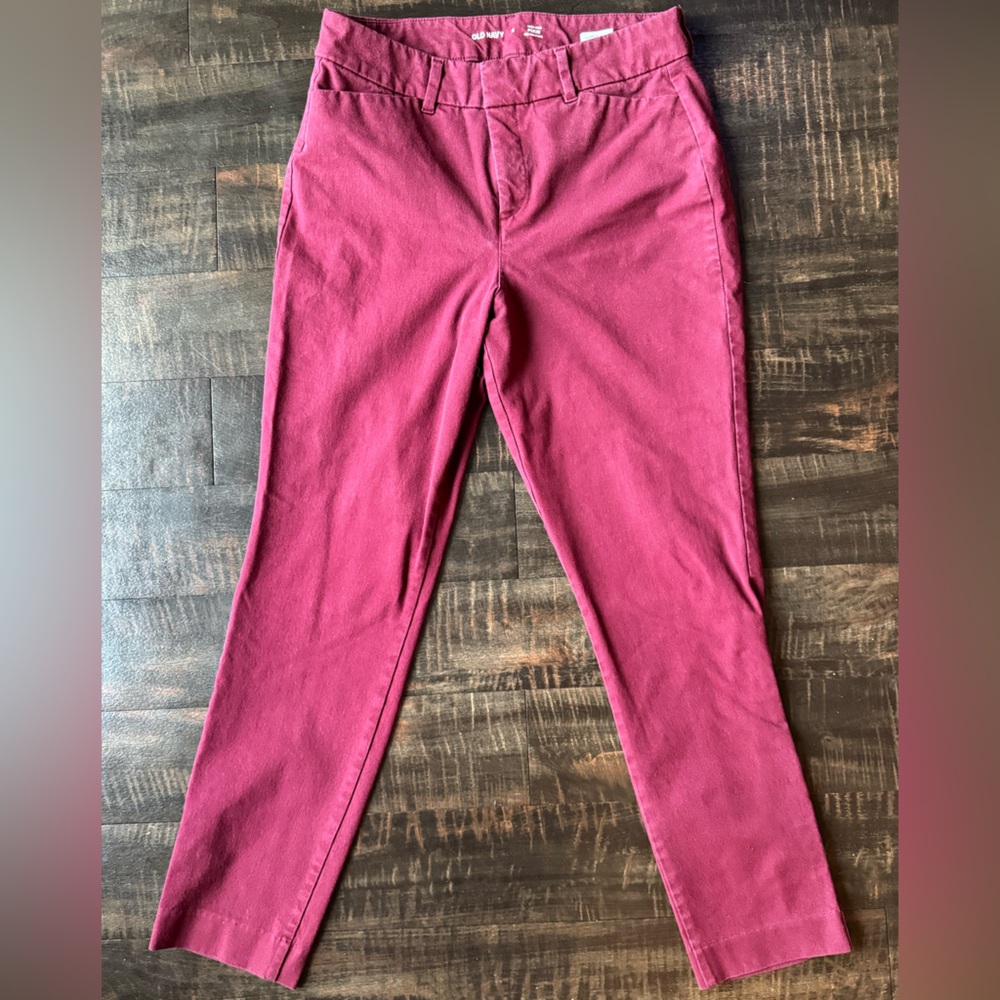 Old Navy Never Fade Burgundy Pixie Pant